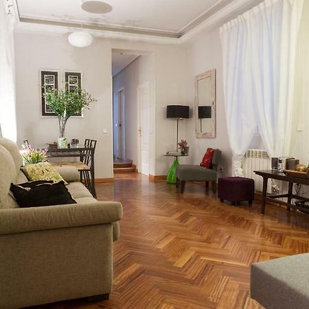 Elegante Piso Junto Al Museo Del Prado Apartment Madrid Luaran gambar