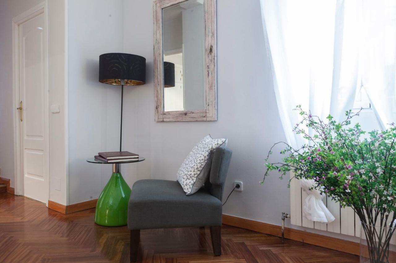 Elegante Piso Junto Al Museo Del Prado Apartment Madrid Luaran gambar