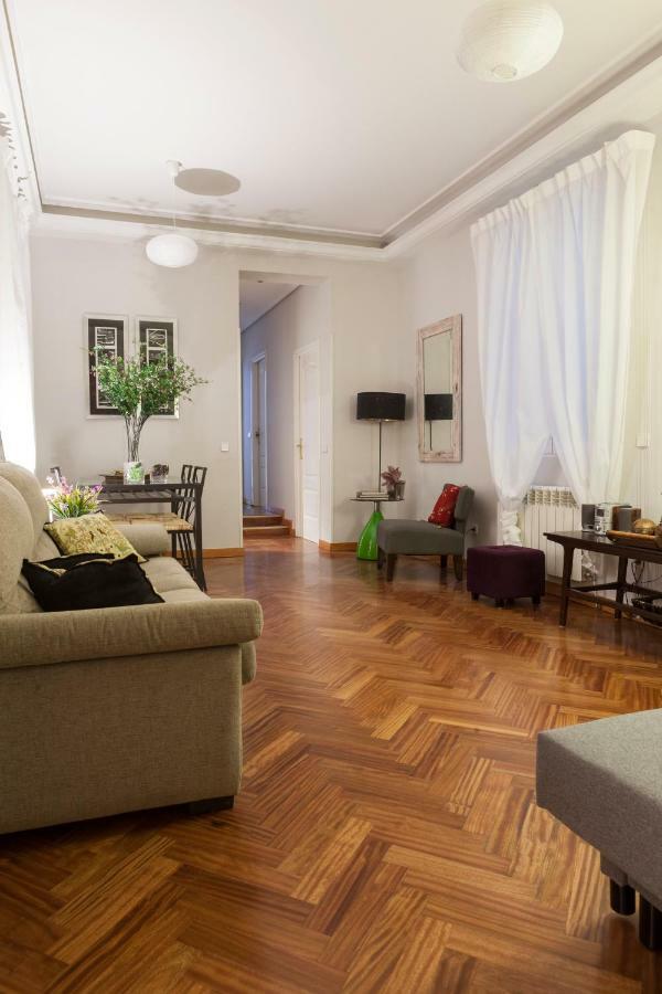 Elegante Piso Junto Al Museo Del Prado Apartment Madrid Luaran gambar